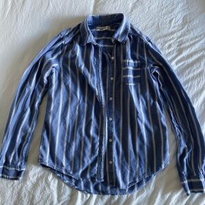Y2K Abercrombie Kids Boys Striped Button Down - size 13/14